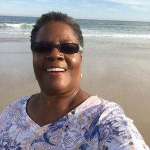 Meet your Posher, Deborah